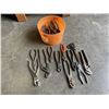 Image 1 : BUCKET OF PLIERS AND PAIR OF SCISSORS