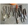 Image 2 : BUCKET OF PLIERS AND PAIR OF SCISSORS