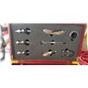 Image 6 : 2 BRAND NEW WINE GIFT BOXES - 2 BOTTLE WINE HOLDER W/ CORKSCREW, POURER, THERMOMETER, AND DRIP RING 