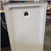 Image 2 : WHITE MAAX SHOWER BASE, 60" X 32"