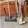 Image 2 : BUNDLE OF TOOLS: SHOVEL, SNOW SHOVELS, RAKE AND SLEDGE HAMMER
