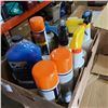Image 3 : AUTOMOTIVE AND HOUSEHOLD CLEANERS