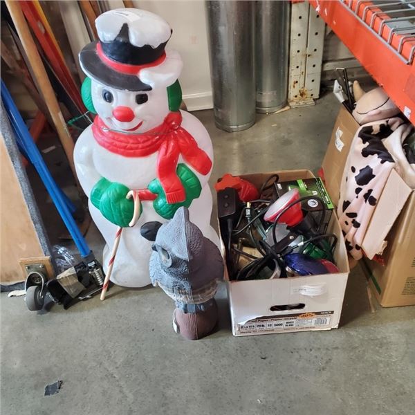 BOX OF OUTDOOR LIGHTS WITH 31" SNOWMAN FIGURE AND OWL