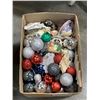 Image 3 : 2 BOXES OF CHRISTMAS DECORATIONS