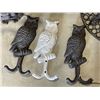 Image 3 : CAST IRON OWLS AND SMALL SHELVES
