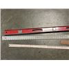 Image 2 : 4FT RULER WITH 4FT LEVEL AND SQUARE