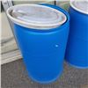 Image 2 : 2 200L PLASTIC BARRELS WITH LIDS