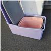 Image 3 : 3 TOTES, PURPLE W/ LID, GREY LID BROKEN
