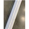 Image 2 : 10' SHOE MOULDING, WHITE, 20 PCS