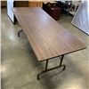Image 4 : 6' FOLDING TABLE