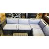 Image 2 : 4 PIECE PATIO SET WITH GREY CUSHIONS