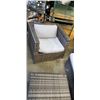 Image 3 : 4 PIECE PATIO SET WITH GREY CUSHIONS