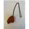 Image 2 : VINTAGE STERLING SILVER W/ HUGE AMBER STONE PENDANT NECKLACE