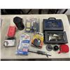 Image 1 : 2 WIRELES MICROPHONES AND HEADSET