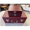 Image 1 : NEW WINE GIFT BOX AND 2 FLASK GIFT SETS - 2 BOTTLE WINE HOLDER W/ CORKSCREW, BOTTLE STOPPER, POURER,