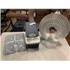 Image 1 : PRESTO HEAT DISH, CAR CONSOLE AND INDIGO THROW BLANKET