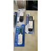 Image 3 : PHILIPS CONTOUR HD SERIES ANTENNA WITH 5 UNIVERSAL REMOTES