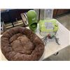 Image 1 : SMALL PET BED AND CAGE