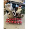 Image 2 : XMAS TREE, DECORATIVE BALLS AND SANTA'S