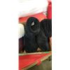 Image 3 : NEW NUKNUUK SLIPPERS, SIZE 8 NO BOX AND MEDIUM SIZE SLIPPERS