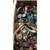 Image 2 : TRAY OF ASSORTED WATCHES AND PARTS