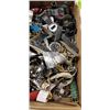 Image 3 : TRAY OF ASSORTED WATCHES AND PARTS