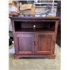 Image 1 : PINE TWO DOOR CABINET