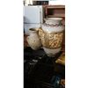 Image 2 : TABLE LAMP WITH 3 VASES