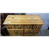 Image 2 : 8 DRAWER PINE CHEST WITH PAIR OF MATCHING NIGHTSTANDS