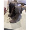 Image 2 : NEW CAMILA SIZE 6.5 BROWN ZIP UP BOOTS