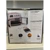 Image 2 : BELLA PRO 31L TOASTER OVEN AIR FRYER - TESTED WORKING, RETAIL $649
