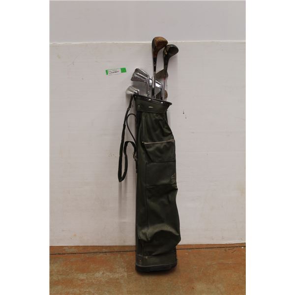 * Vintage Golf Bag w/ Wilson & Spalding Golf Clubs - Some Wear