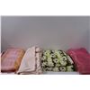Image 2 : (4) Towels (Hair Sized) & (4) Small Bath Towels & (3) Hand Towels