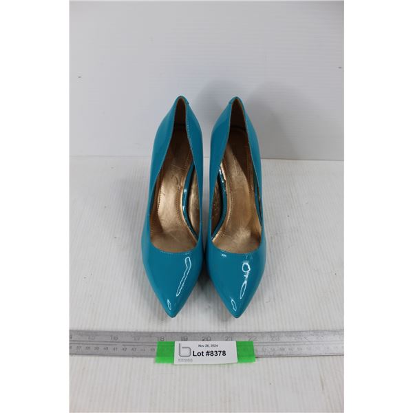 BCBG Eneration Women's High Heel Shoes- Looks Like Size 8