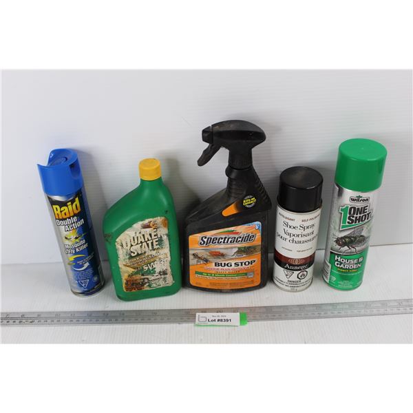 Various Chemicals/ Oil, Quaker State 5w30 Motor Oil Unopened 946ml Bottle, Raid Double Action Bug Ki