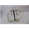 Image 5 : (2) Pairs Of Children's Basketball Style Shoes- Size 6 And 7