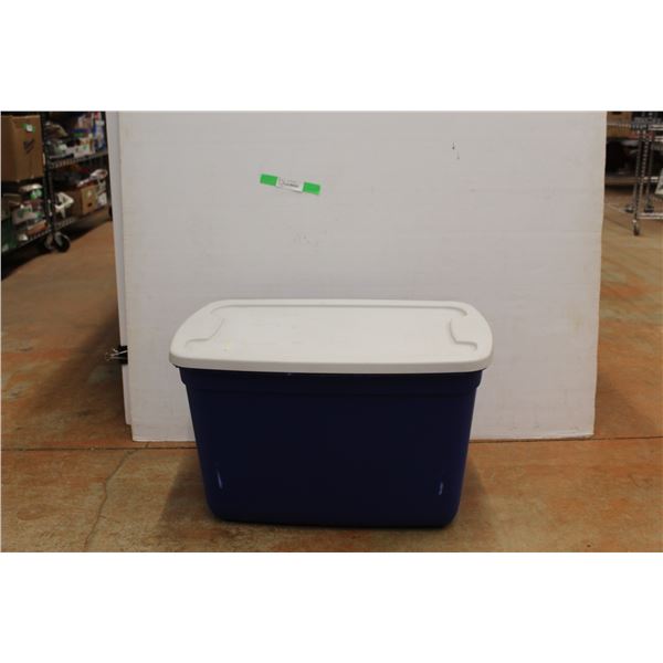 * Plastic Tote with Lid 25'' x 16''