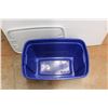 Image 4 : * Plastic Tote with Lid 25'' x 16''
