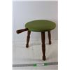 Image 1 : 3-Leg Milking Stool - 12" x 12"