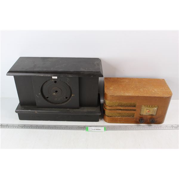 Vintage Mantle Clock Case, Vintage Meck Trail Blazer Radio, As Is