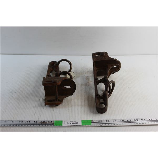 Pair of Wagon On Sleigh Bunk Holders