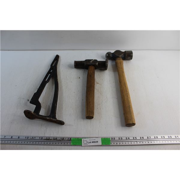 Harness Hanger and (2) Hammers