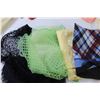 Image 2 : (22) Scarves / Handkerchiefs