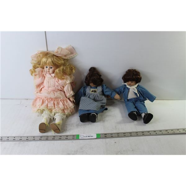 (3) Dolls