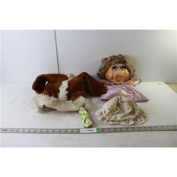 Miss Piggy Puppet, (2) Toddler Clothes