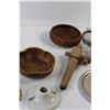 Image 3 : (3) Wooden Bowls, Keg Tap, Match Box