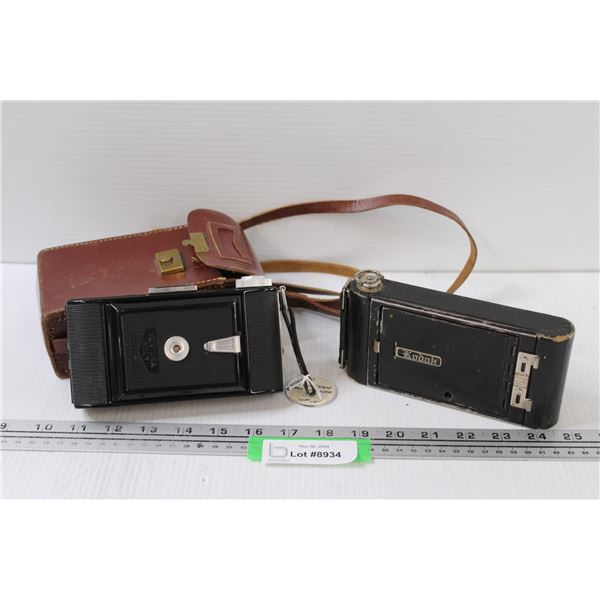 Kodak & Ventura Billy Vintage Cameras w/ One Case - As Is