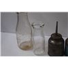Image 4 : (4) Vintage Oil Cans & (2) Milk Jug Glass Bottles