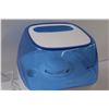 Image 3 : Vicks Humidifier - Powers On, As Is