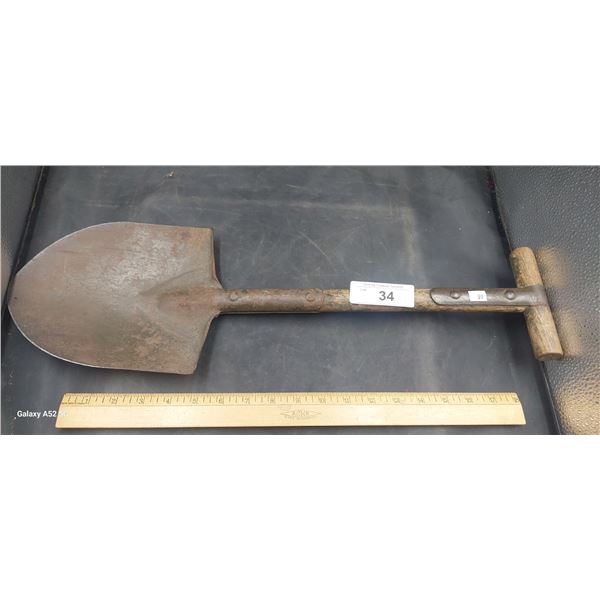 Antique US Army WW1 foxhole shovel